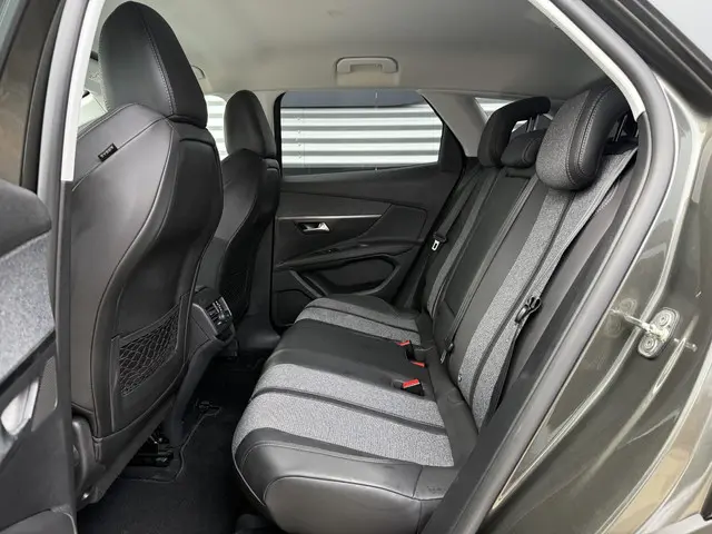 Peugeot 3008 1.2 PureTech Allure 2018 Benzine 10