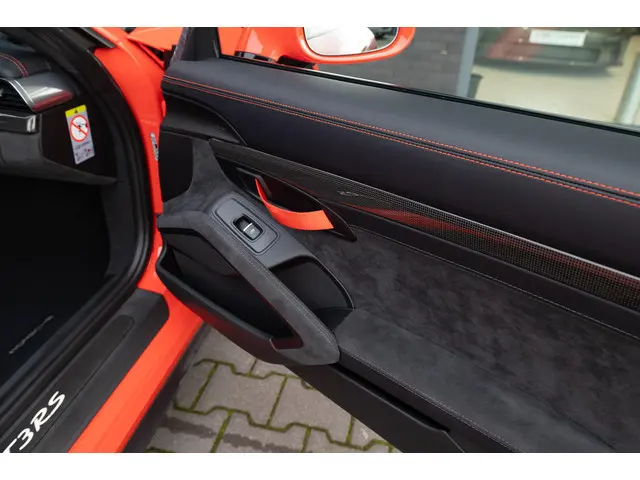 Porsche 911 4.0 GT3 RS | PCCB | Neuslift 2015 Benzine 24