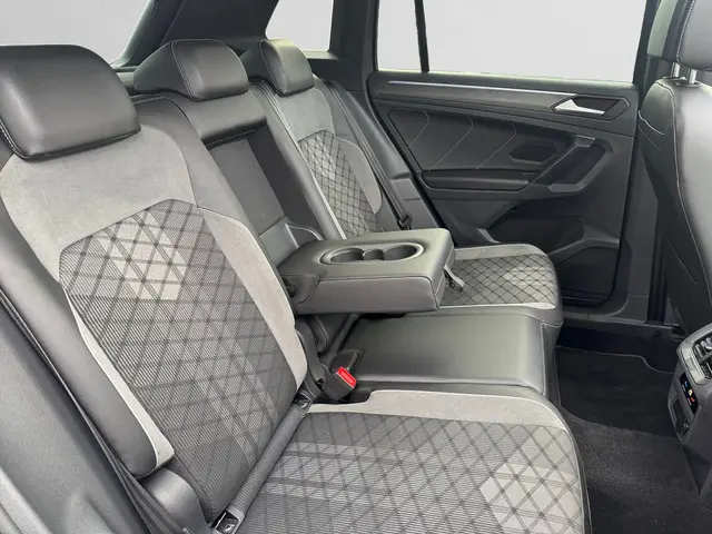 Volkswagen Tiguan 1.5 TSI R-Line Business+ 2022 Benzine 20