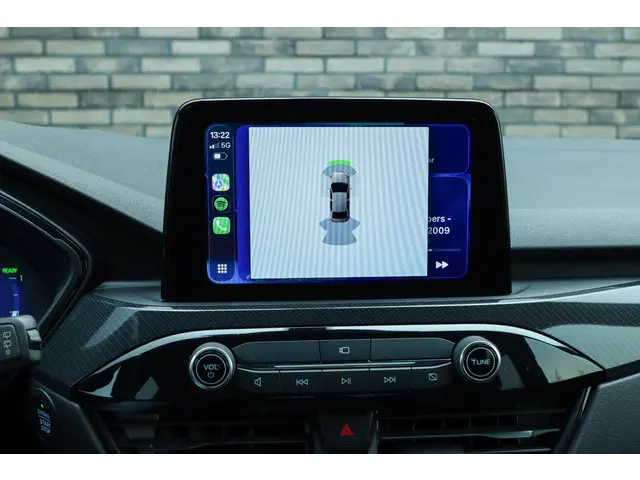 Ford Kuga 2.5 PHEV ST-Line X 2023 Hybride Benzine 30