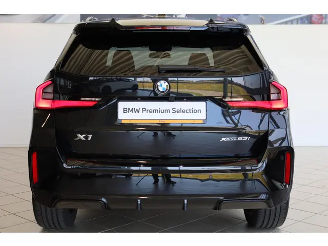 BMW X1 xDrive23i 2024 Benzine 5