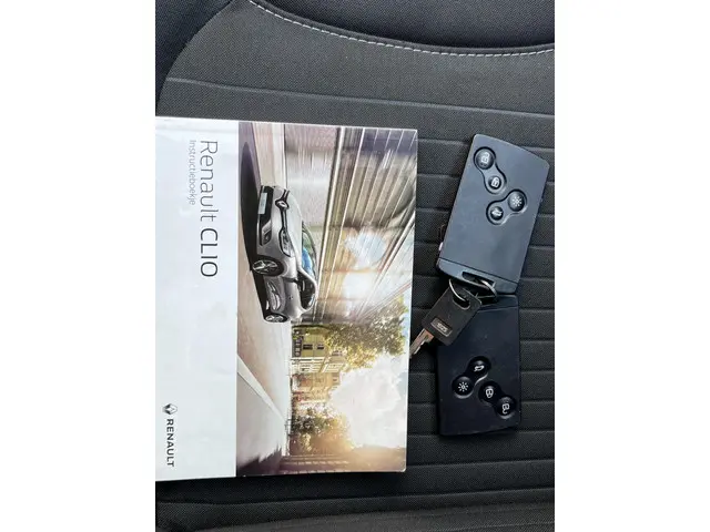 Renault Clio 0.9 TCe Limited 2016 Benzine 12