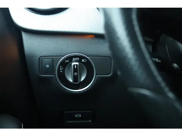 Mercedes-Benz B-Klasse 180 AMBITION 2016 Benzine 20