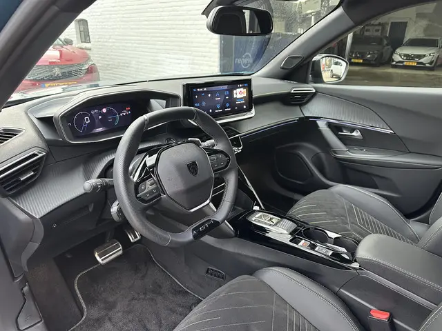 Peugeot 2008 1.2 Hybrid 145 PK GT 2025 Hybride Benzine 9