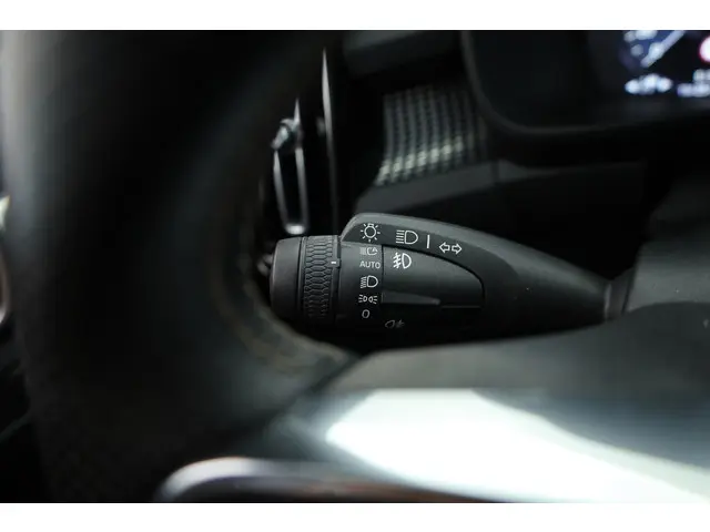 Volvo XC40 1.5 T5 Recharge R-Design 2021 Hybride Benzine 10