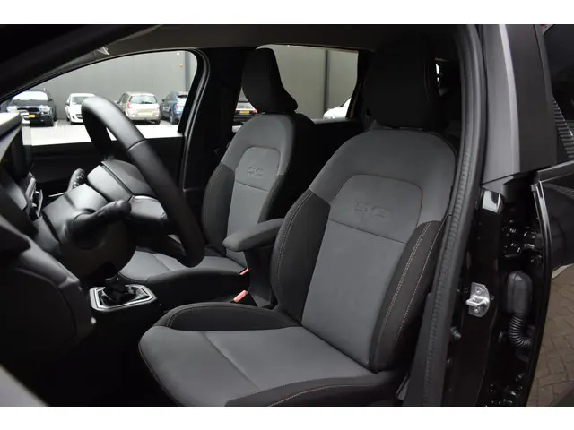 Dacia Jogger Hybrid 140 PK Extreme 2024 Hybride Benzine 10