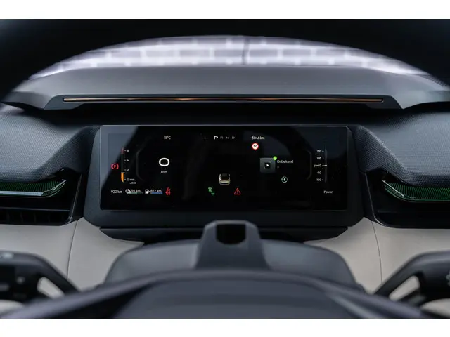 Lynk & Co 08 1.5 More 2026 Hybride Benzine 33