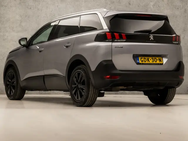 Peugeot 5008 1.2 PureTech Sport 7 Persoons 2019 Benzine 3