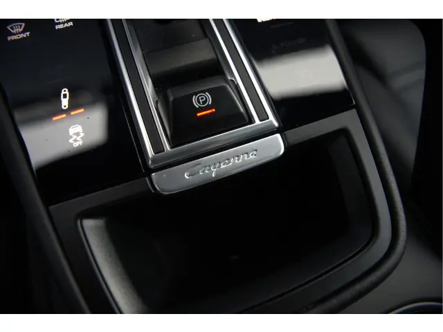 Porsche Cayenne 3.0 E-Hybrid 2018 Hybride Benzine 64