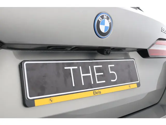 BMW 5 Serie Touring 550e xDrive 2025 Hybride Benzine 30