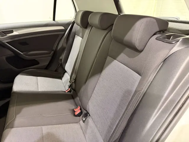 Volkswagen Golf VII HB 1.2 TSI Airco 2013 Benzine 15