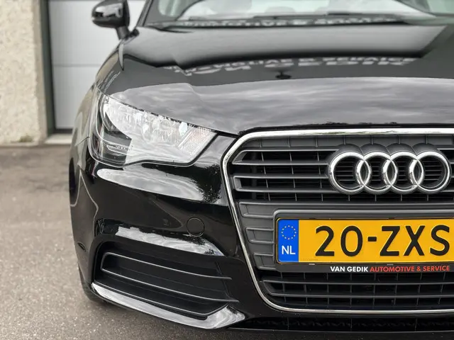 Audi A1 Sportback 1.2 TFSI Attr 2012 Benzine 4