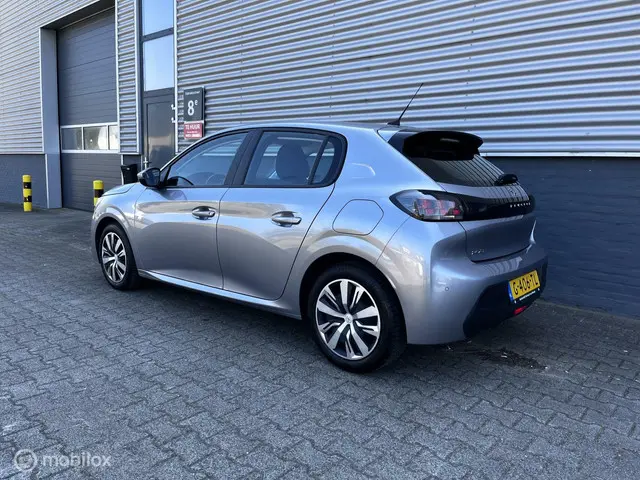 Peugeot 208 1.2 PureTech|NAVI|CARPLAY|CRUISE|LED| 2019 Benzine 4