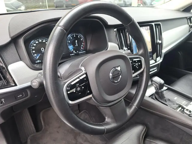 Volvo S90 2.0 T5 Inscription 2017 Benzine 27