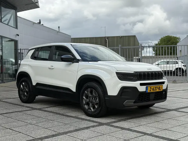 Jeep Avenger Longitude 54 kWh Aut. 2024 Elektrisch 7