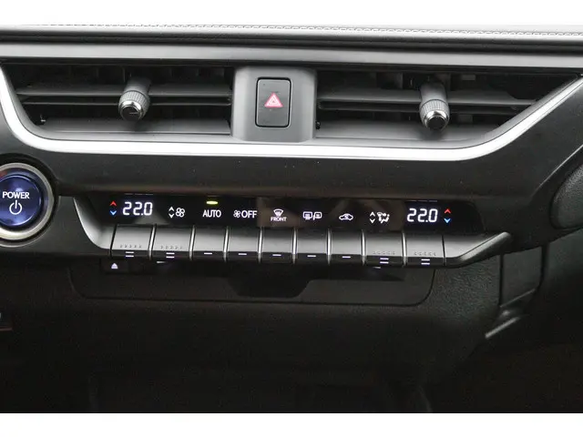 Lexus UX 250h Preference Line 2021 Hybride Benzine 7