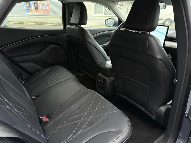 Ford Mustang Mach-E Aut. Extended 98kWh 2021 Elektrisch 15