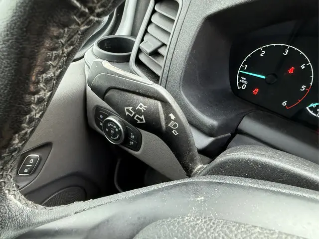 Ford Transit Custom 2.0 TDCI 130PK 2020 Diesel 23