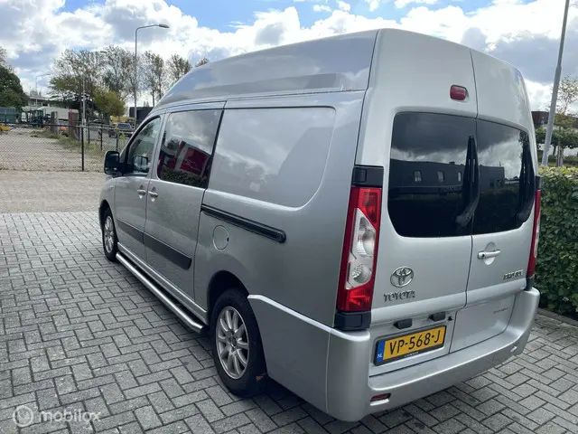 Toyota ProAce 2.0D L2H2 Aspiration 2015 Diesel 5