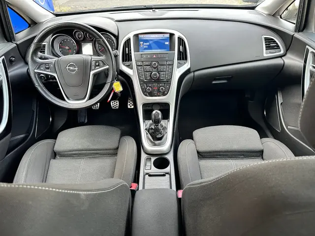 Opel Astra Sports Tourer 1.4 Turbo Sport 2012 Benzine 13