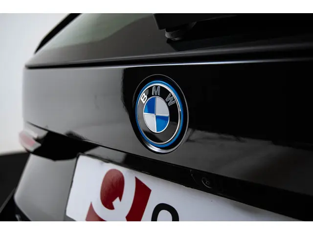 BMW X1 xDrive30e 2024 Hybride Benzine 42