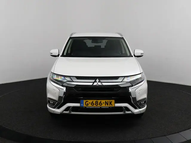 Mitsubishi Outlander 3