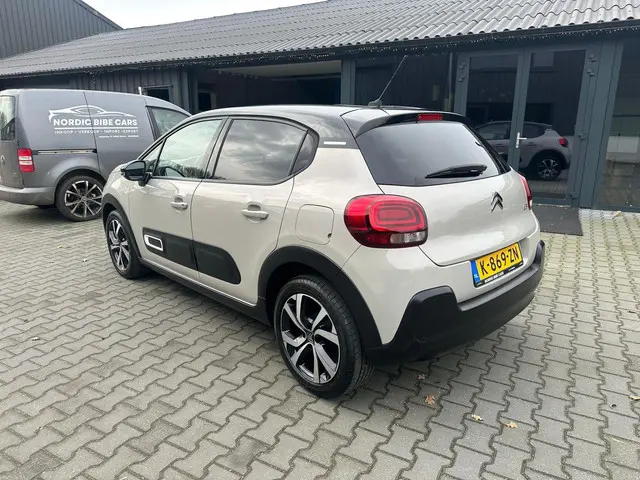 Citroën C3 1.2 PureTech Shine 2021 Benzine 3