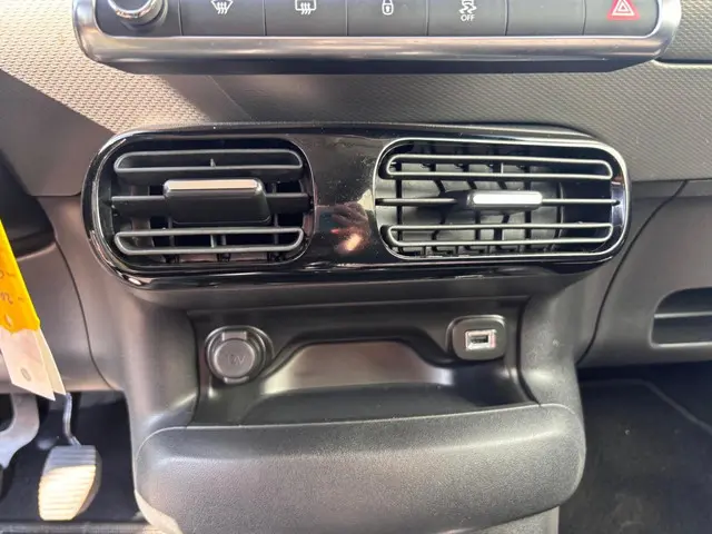 Citroën C4 Cactus 1.2 PureTech Shine 2018 Benzine 21