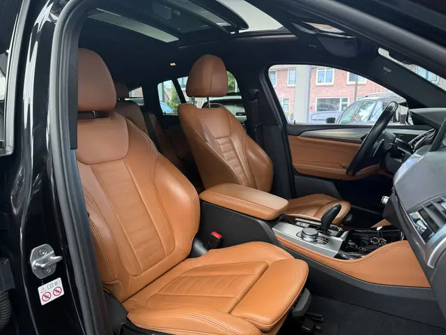 BMW X4 XDrive20i M Sport | Open dak | 2020 Benzine 28