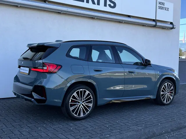 BMW X1 sDrive20i 2024 Benzine 7