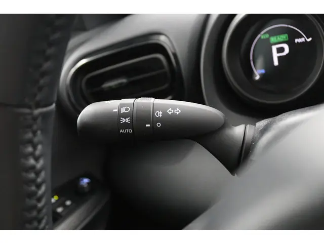 Toyota Yaris Cross 1.5 Hybrid 2023 Hybride Benzine 29