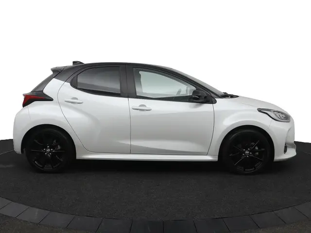 Toyota Yaris 1.5 Hybrid Executive 2022 Hybride Benzine 13