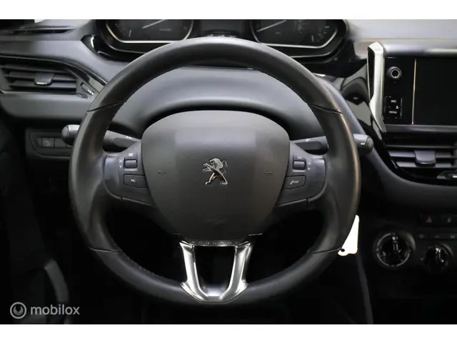 Peugeot 208 1.2 PureTech Signature 2018 Benzine 11