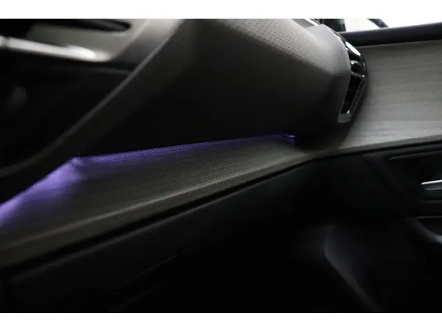 Citroën C5 X Turbo 130pk Business Plus 2023 Benzine 34
