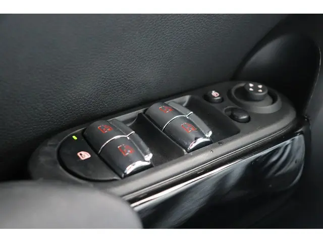 MINI Cooper Mini 1.5 Classic 2023 Benzine 26