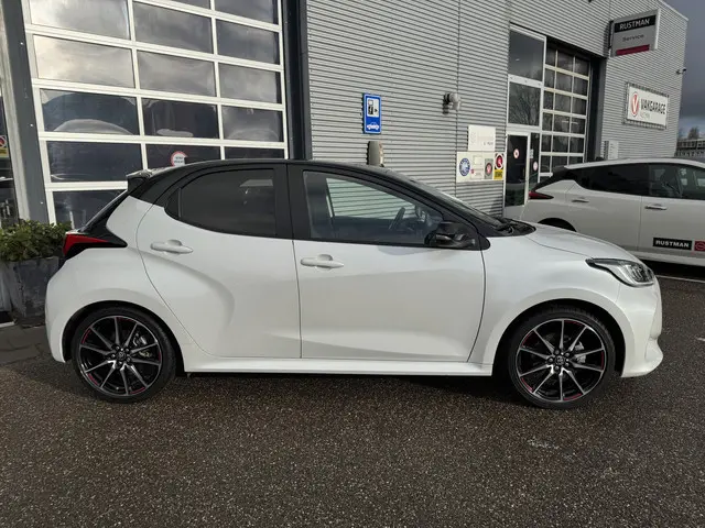Toyota Yaris 1.5 Hybrid GR Sport 2023 Hybride Benzine 11