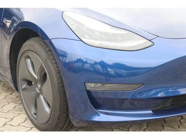 Tesla Model 3 Long Range AWD 75 kWh 2019 Elektrisch 13