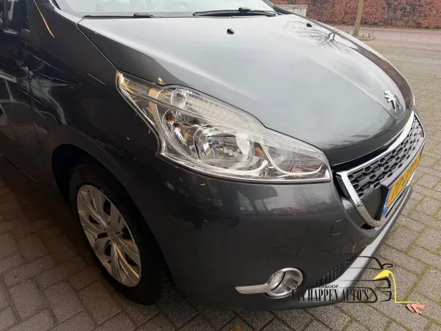 Peugeot 208 1.2 VTi Envy / apk 12-2026 2013 Benzine 3