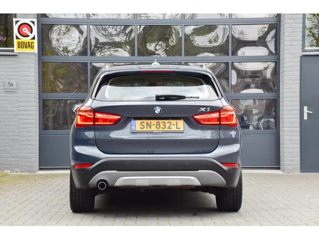 BMW X1 sDrive18i High Executive 2018 Benzine 5