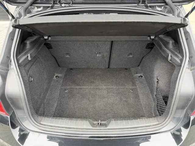 BMW 1 Serie 120i M Sport High Executive 2017 Benzine 9