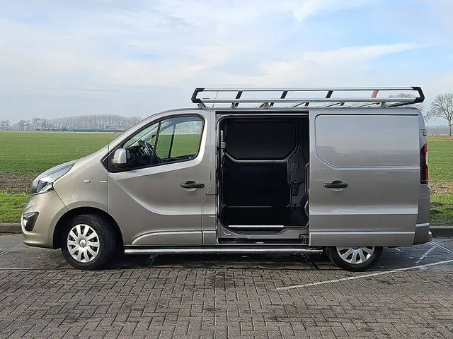 Opel Vivaro 1.6 2019 Diesel 17