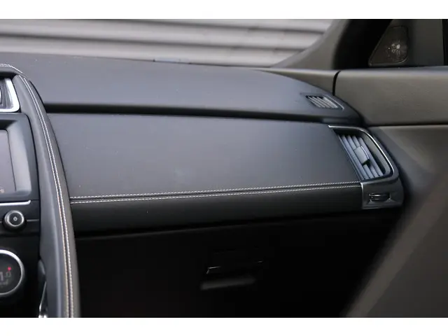 Jaguar E-PACE 2.0 P250 AWD S R-Dynamic 2018 Benzine 35