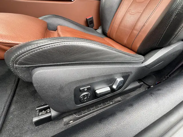 BMW 8 Serie M850i xDrive High Executive 2020 Benzine 23