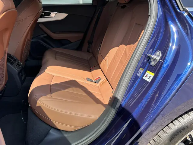 Audi A4 Limousine 40 TFSI Business Edition 2021 Benzine 23