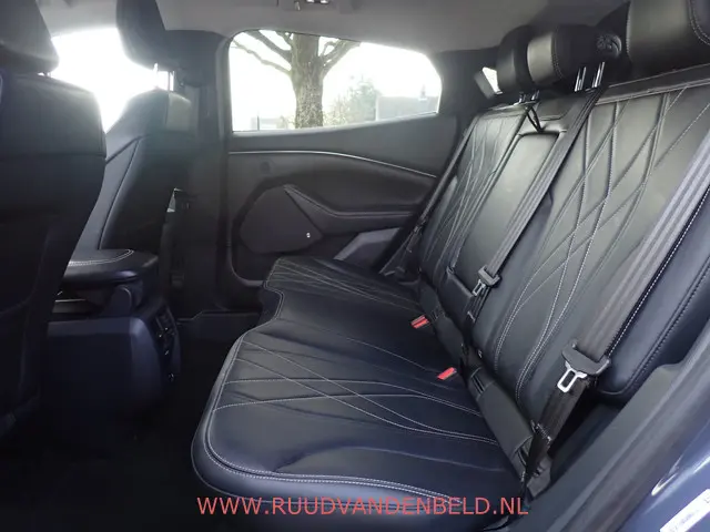 Ford Mustang Mach-E RWD 75 kWh 2021 Elektrisch 11
