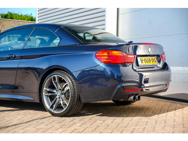 BMW 4 Serie Cabrio 428i Essential 2016 Benzine 30