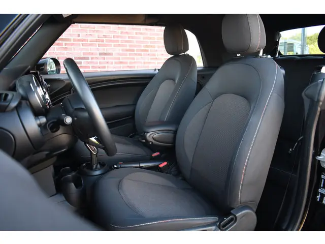 MINI Cooper Cabrio Mini 1.5 136pk 2020 Benzine 4
