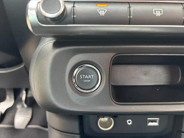 Citroën C3 1.2 PureTech S&S Shine 2017 Benzine 29