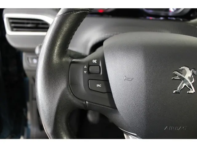 Peugeot 2008 1.2 PureTech Blue Lion 2016 Benzine 16