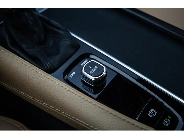 Volvo V90 2.0 T5 Momentum 2017 Benzine 37